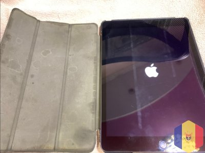 iPad 7 (A2197) 10,2 дюйма –  чехол старыий