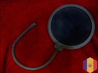 Микрофон с регулируемой подставкой, антивибрационным креплением и поп-фильтром  -  streaming/podcast