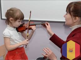 Преподаватель по классу скрипки детям