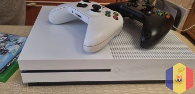 Microsoft Xbox one s + готовый аккаунт с коллекцией игр