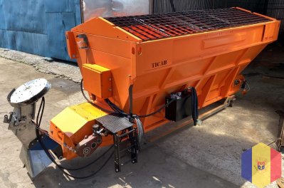 Разбрасыватель песка и соли 4 - 9 м.куб от производителя